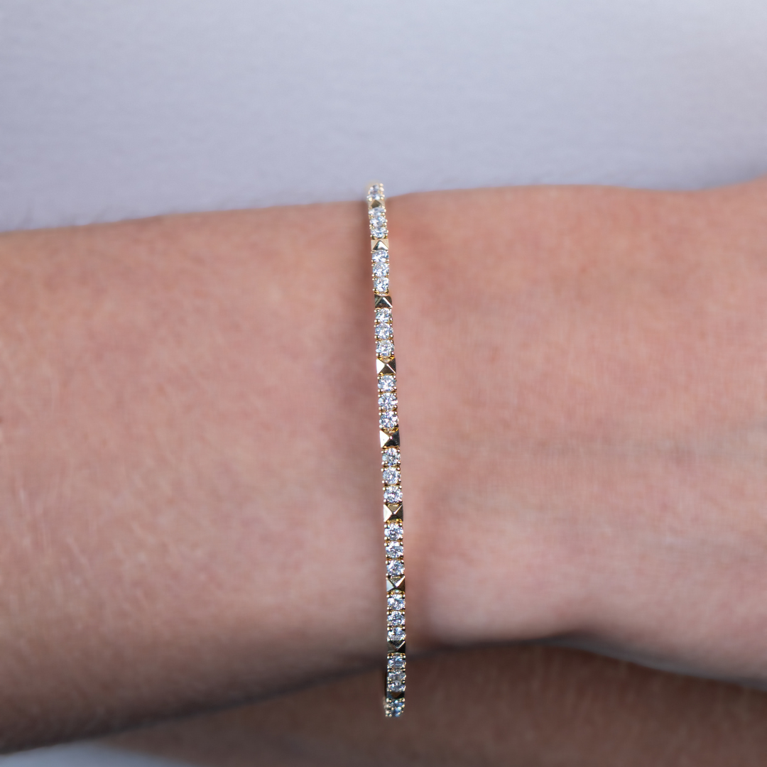 Flexbangle Halfway 1CT