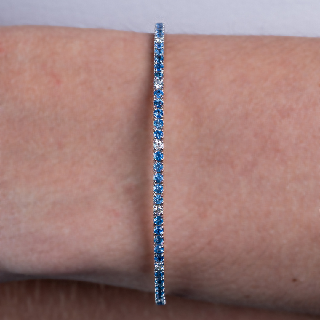 Flexbangle Blue Sapphire & Diamonds