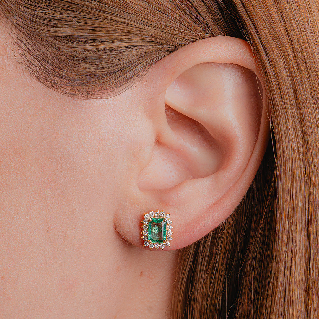 Emerald Studs 14K