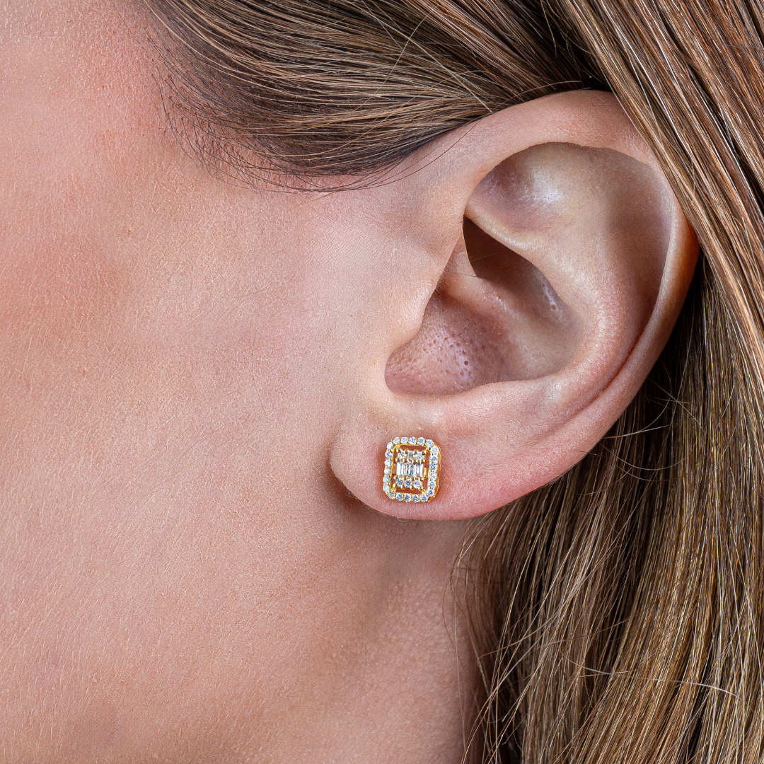 Cluster Stud 0.40CT 14K