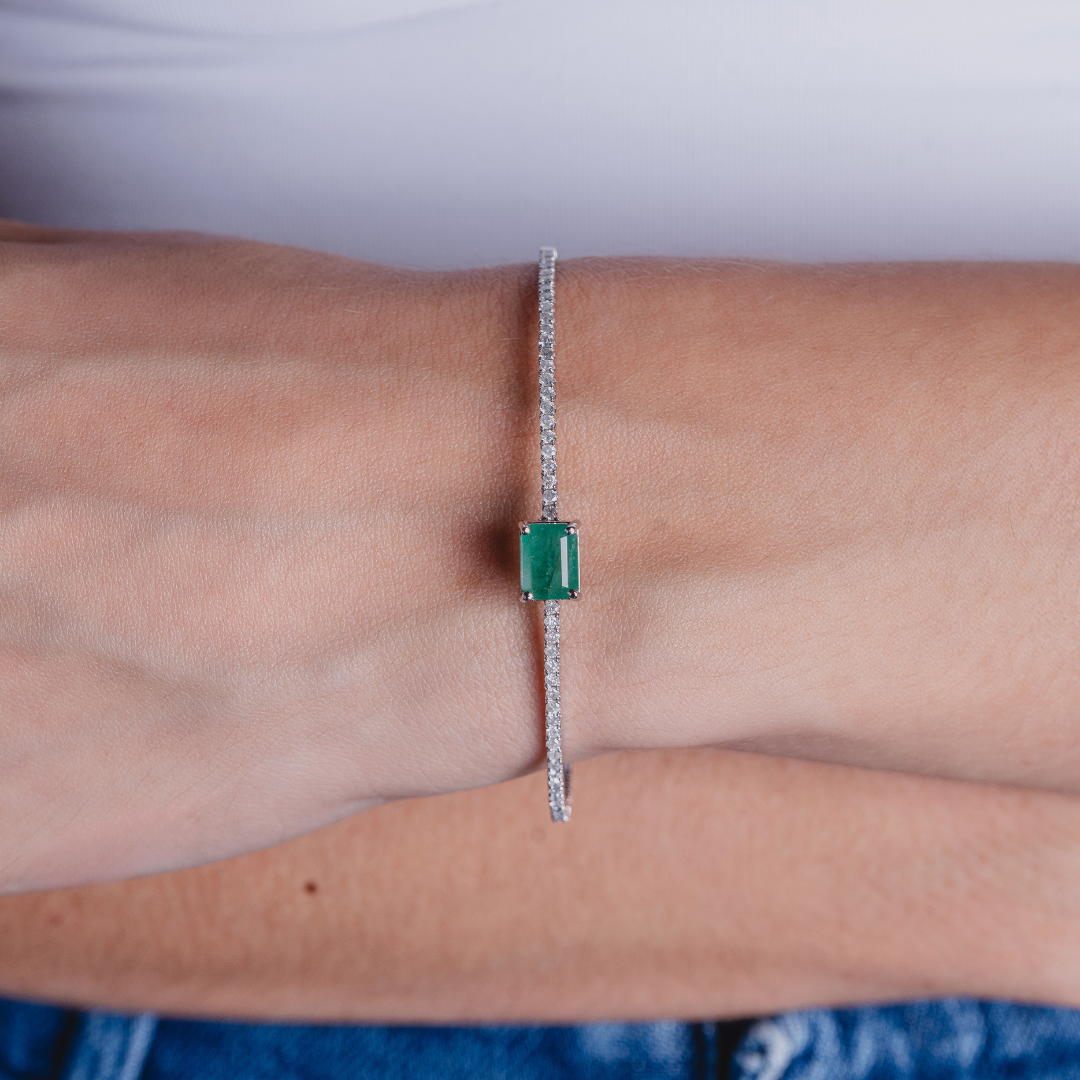 EMERALD FLEXBANGLE 14KWG