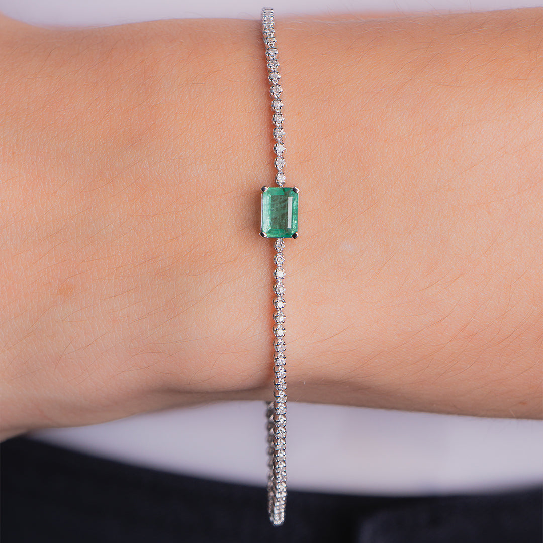 Tennis Bracelet Emerald Stone 14KW