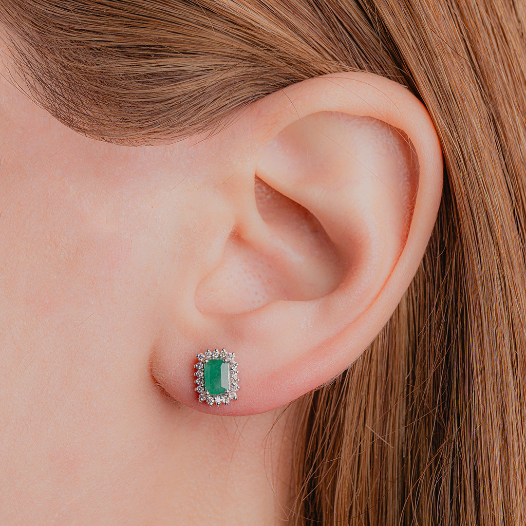 Emerald Studs 14KW