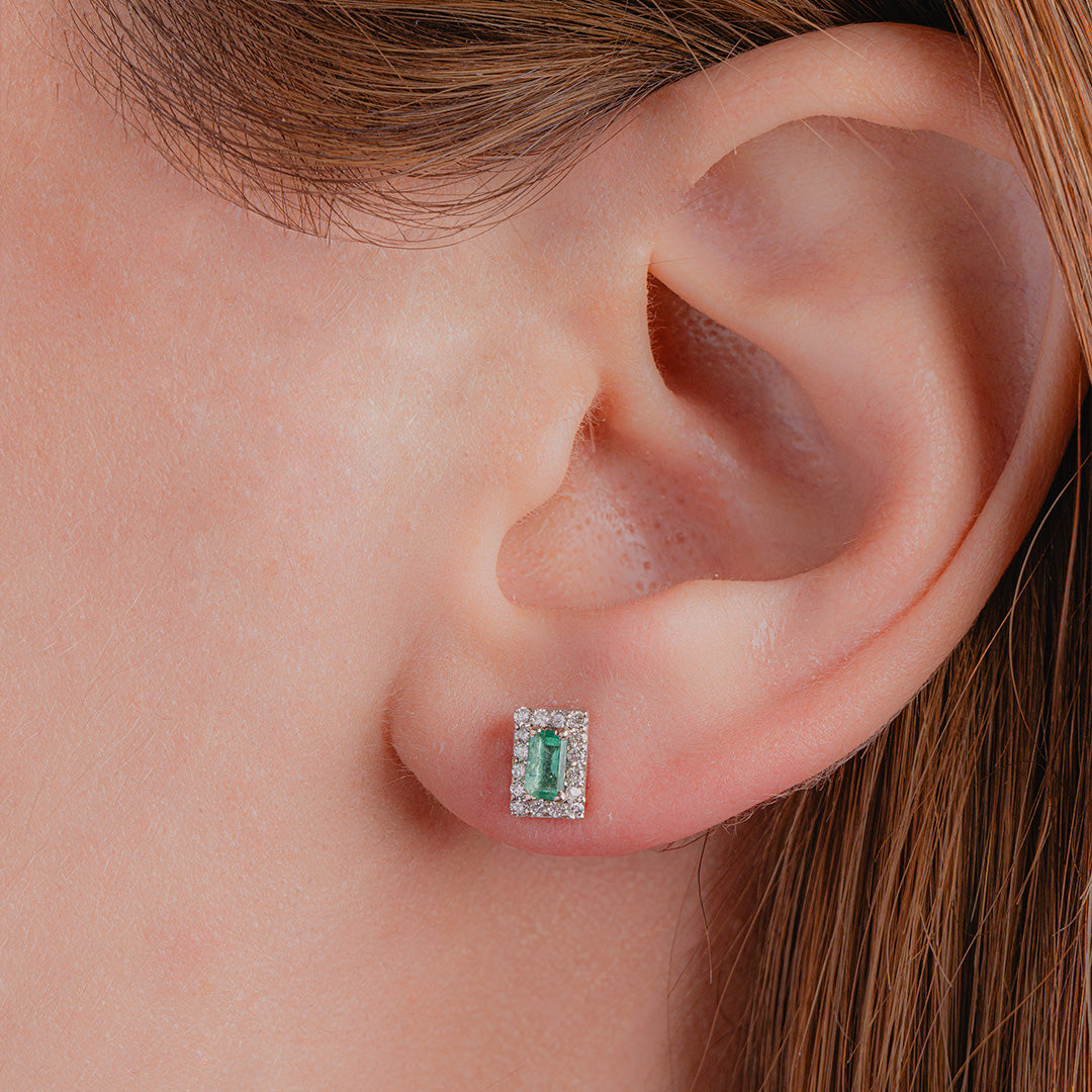 Emerald Studs 14KW